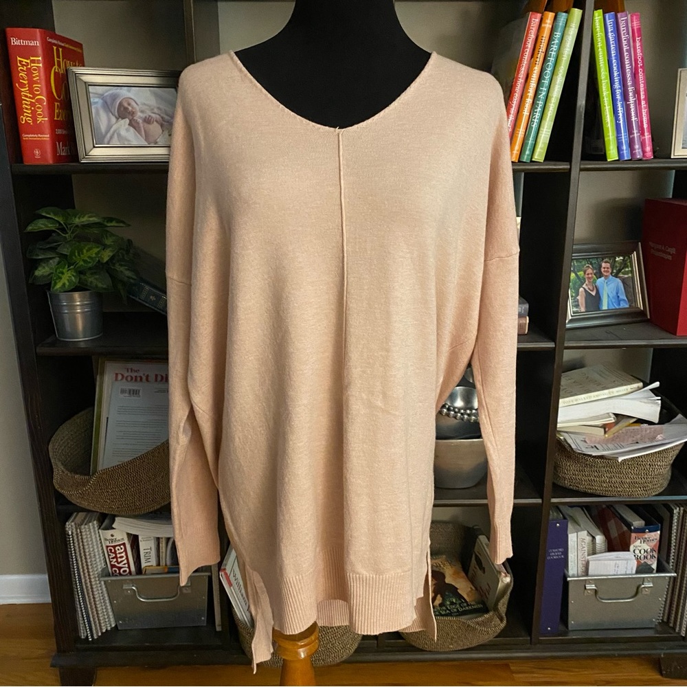 Dreamers by Debut Soft Lightweight Knit Hi-Lo Hem Tunic Sweater